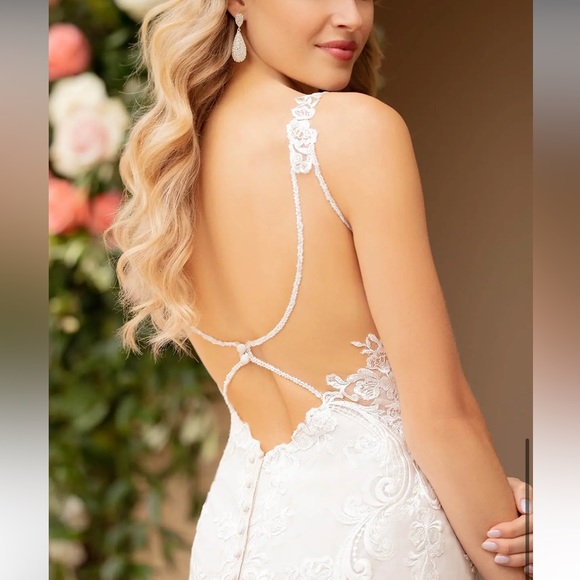 Bridal Wedding Gown Fit and Flare - Picture 3 of 8